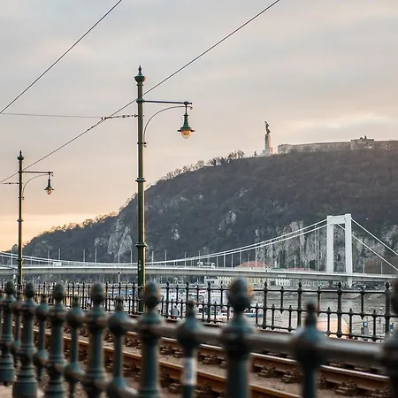 Apartment Danube Riverside